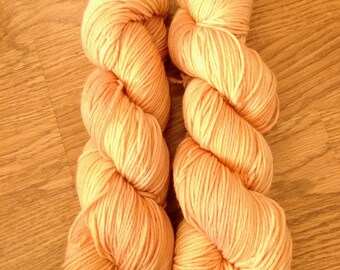 Peach superwash merino wool nylon 75/25 blend 100 gram 245 yards DK weight