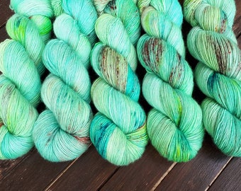 Hand dyed Merino single superwash 100 g