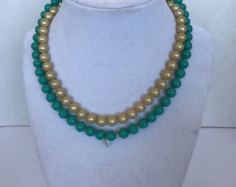 Vintage faux pearl and faux turquoise necklace chocker