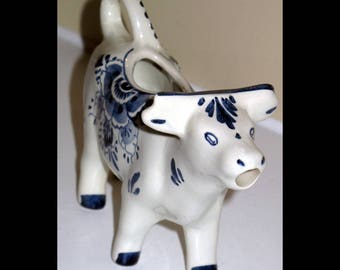 Vintage Dutch blue & white Deflt ware creamer