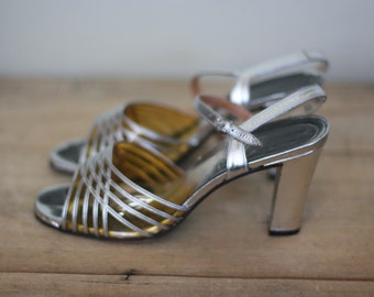vintage silver leather pumps size 8.5 made in spain