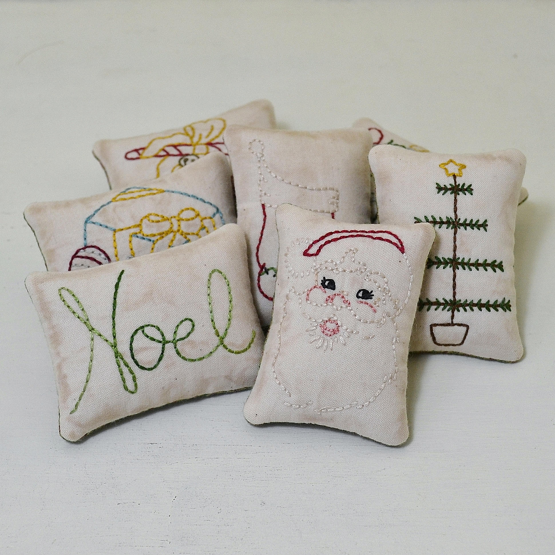 Christmas Decorative Pillows Primitive Noel Bowl Fillers