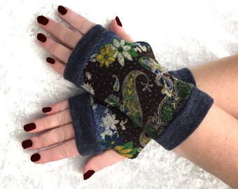 Fingerless gloves short "Night garden"