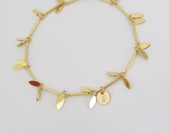 Custom Bridesmaid Bracelet, Gold Custom Bracelet, Leaf Bracelet, Personalized Bracelet, Initial Tag, Wedding, Personalized Bracelet / B444