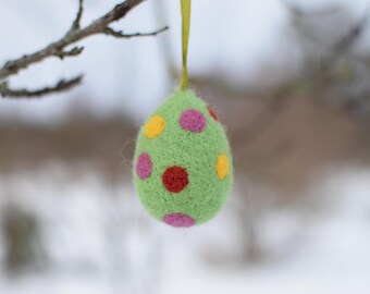 Felted Easter egg dotted light green,kids room dekor,wool egg,Easter holyday Needle felted eggs Easter home decor