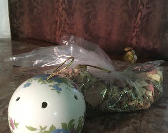 Happy Potpourri and Vintage Pomander