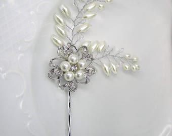 Wedding Hair Vine, Bridal Hair pins, Silver bobby pin, Ivory Pearl and Clear Crystal wire wrapped, Bridal hair clip