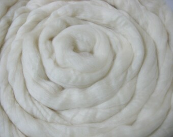 Merino Wool Roving - Undyed & Natural - 4 ounces - Free Domestic Shipping