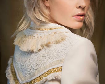 Veste écrue brodée "Lara"