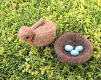Needle Felted Robin With Nest And Eggs