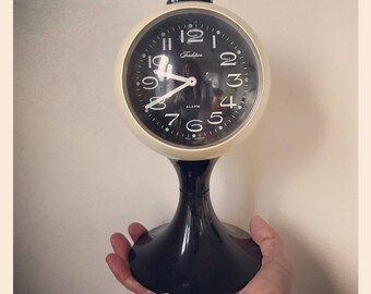 Space age pedestal tulip shape Tradition alarm clock West Germany