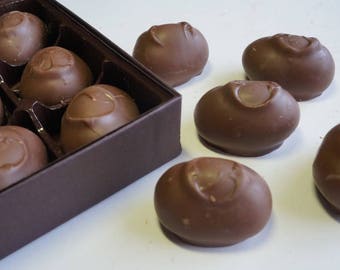 Milk Chocolate Orange Creams 15pc. box w/clear top