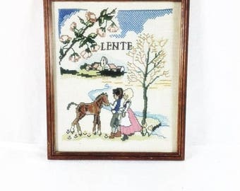 Spring Embroidery In Vintage Wooden Frame Dutch Vintage Wooden Frame Decorations Decorative Vintage Wooden Frame Needlepoint