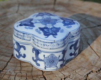 Vintage Ceramic Trinket Box