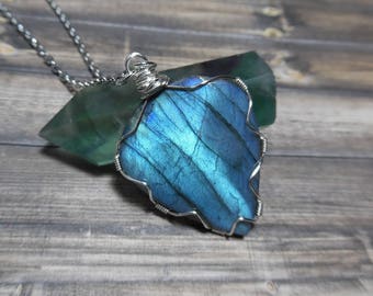 Labradorite Necklace, Labradorite Pendant, Labradorite Moonstone Jewelry, Crystal Necklace, Gemstone Pendant, Bohemian Jewelry, Mothers Day