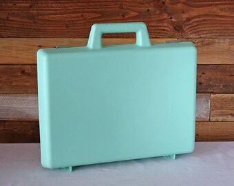 Mallette d'artiste Mallette en plastique Vert Turquoise par Resentel Années 80