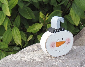 SNOWMAN FACE ORNAMENT Block for Christmas, Noel, shelf, desk, office, mantle and home decor