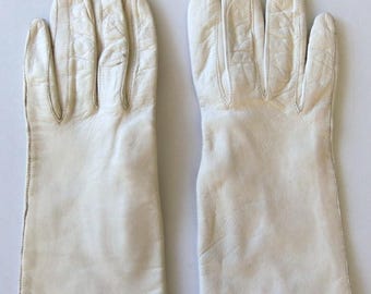 Vintage 60's Gloves White Leather Lined Made in Italy Size 6.5