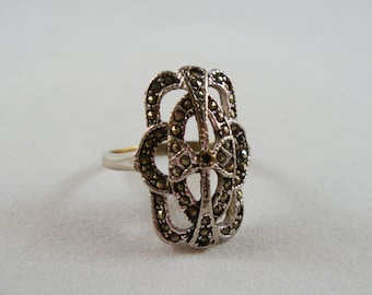 Vintage 18K HGE Marcasite Ring
