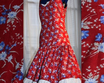 Vintage red dress 30 with lace ruffle, size 38 / 40