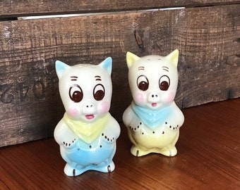 ON SALE Salt and Pepper Shaker ~ Porky Pig ~ Ceramic ~ Range Salt and Pepper Shakers ~ Collectible