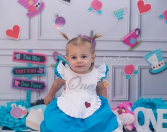 Alice in Wonderland Dress Toddler / Onederland 1st Birthday / Baby Girls First Birthday Outfit / in ONEderland / Tea Party
