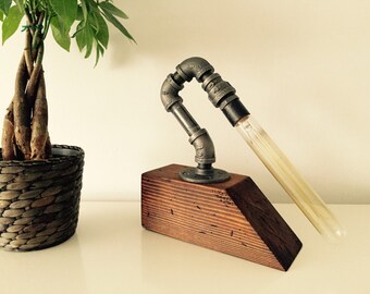 Industrial/Modern/Rustic/ Table Lamp/ Desk Lamp - Light - Edison Bulb