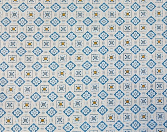 Vintage 1960's Cotton fabric-Quilting fabric-Cotton Quilt fabric-Retro fabric-Scrappy quilt fabric-Craft fabric Sold by the 1/2 Yard
