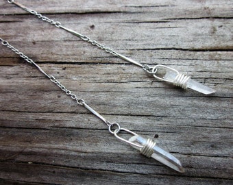 Long chain earrings // Quartz crystal earrings // Shoulder duster // Drop earrings
