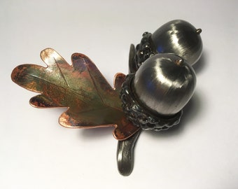 Acorn Double with copper oak leaf