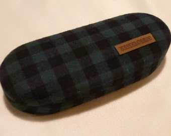 Vintage Eyewear Case - Classic Plaid Design - Beaver Canoe - Designer Casing - Material Cover - Case To Keep Your Glasses Protected
