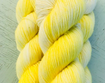 100g Hand Dyed Yarn | Lemon Lush | IN THE MOUNTAINS