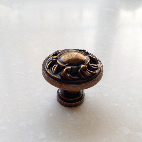 Retro Chic Knob Dresser Knobs / Antique Gold Kitchen
