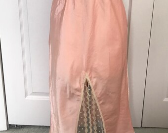 peach half slip . half slip . 50s half slip . 50s lingerie . Lily of France . medium