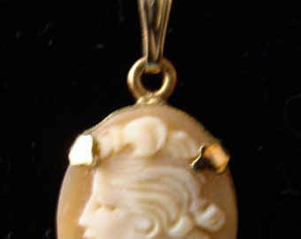 Theda cameo necklace