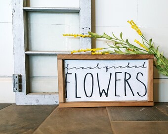 Fresh picked flowers wood sign, 6x13, wood signs, home decor, wood sign sayings, farmhouse signs, fixer upper, farm style decor, flower sign