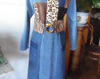 Fully lined, ankle-length denim coat