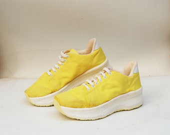 vintage 90's sneakers