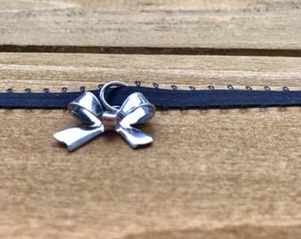 Silver Metal Ribbon Choker