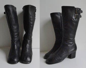 Black 60s Vintage Leather GoGo Boots // Side Buckles // Size 37,5