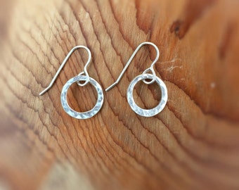 •CRYSTAL CRESCENT• labradorite + silver earrings
