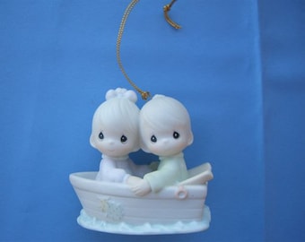 Precious Moments "Friends Never Drift Apart" ORNAMENT