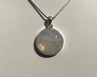 Moonstone Pendant in 925 sterling silver