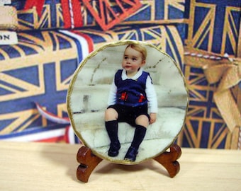 George of Cambridge Miniature Plate 1:12 scale for Dollhouse
