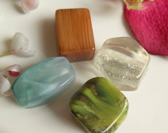 set of 4 plastic beads