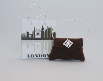 Barbie handbag with shopping bag for Barbie, Silkstone Barbie, Fashion Royalty, Poppy Parker