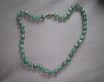 Vintage Chinese Aventurine Necklace - Heavy