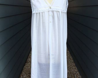 Vintage Christian Dior Nightgown // White nightgown // Christian Dior