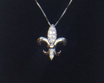 14K White Gold .11ct tw Diamond Fleur-de-lis Pendant, Fleur-de-lis Diamond Pendant, Fleur-de-lis Diamond Necklace