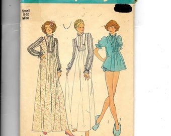 Simplicity Misses' Nightgown In Two Lengths and Panties Pattern 7237